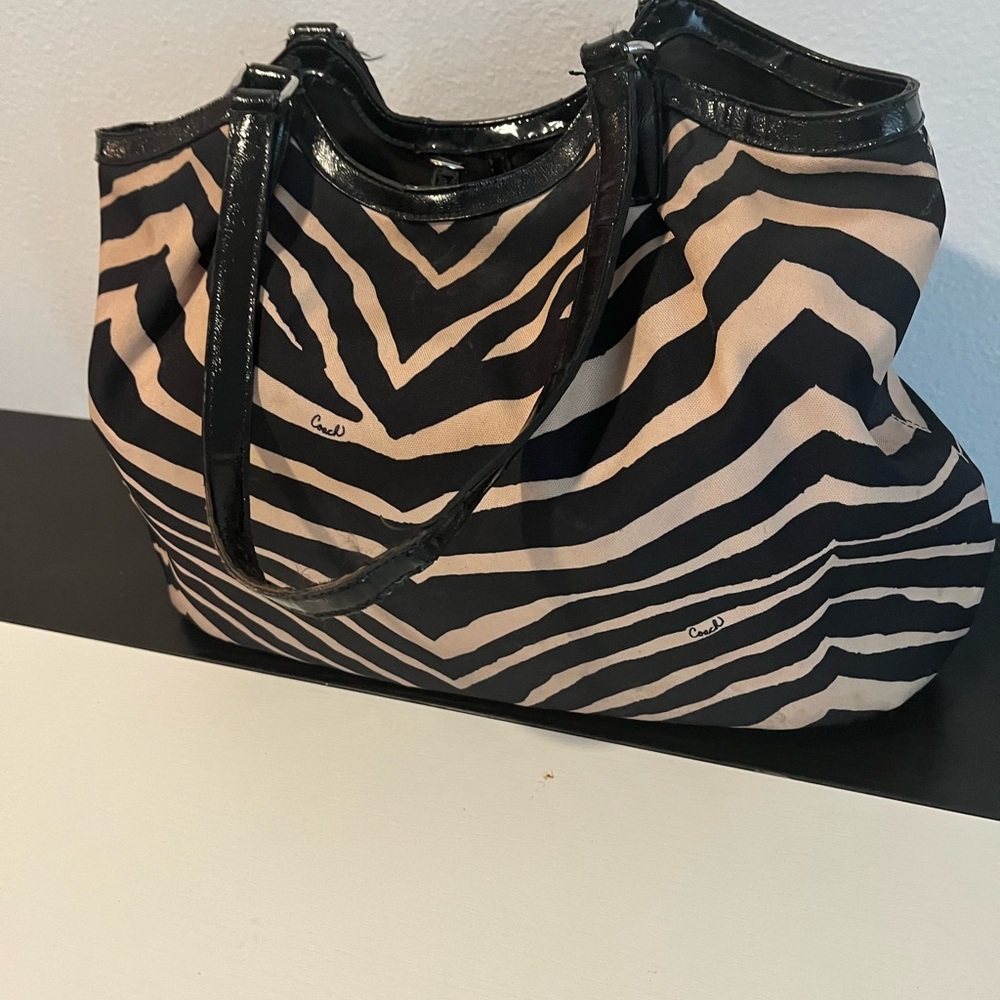 Coach Rare Signature Zebra Print Luxe Shoulder Bag | Designer Timeless - Picture 5 of 8